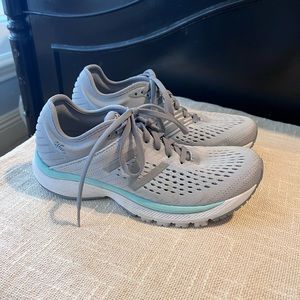 New Balance 860 v10 Running Shoes